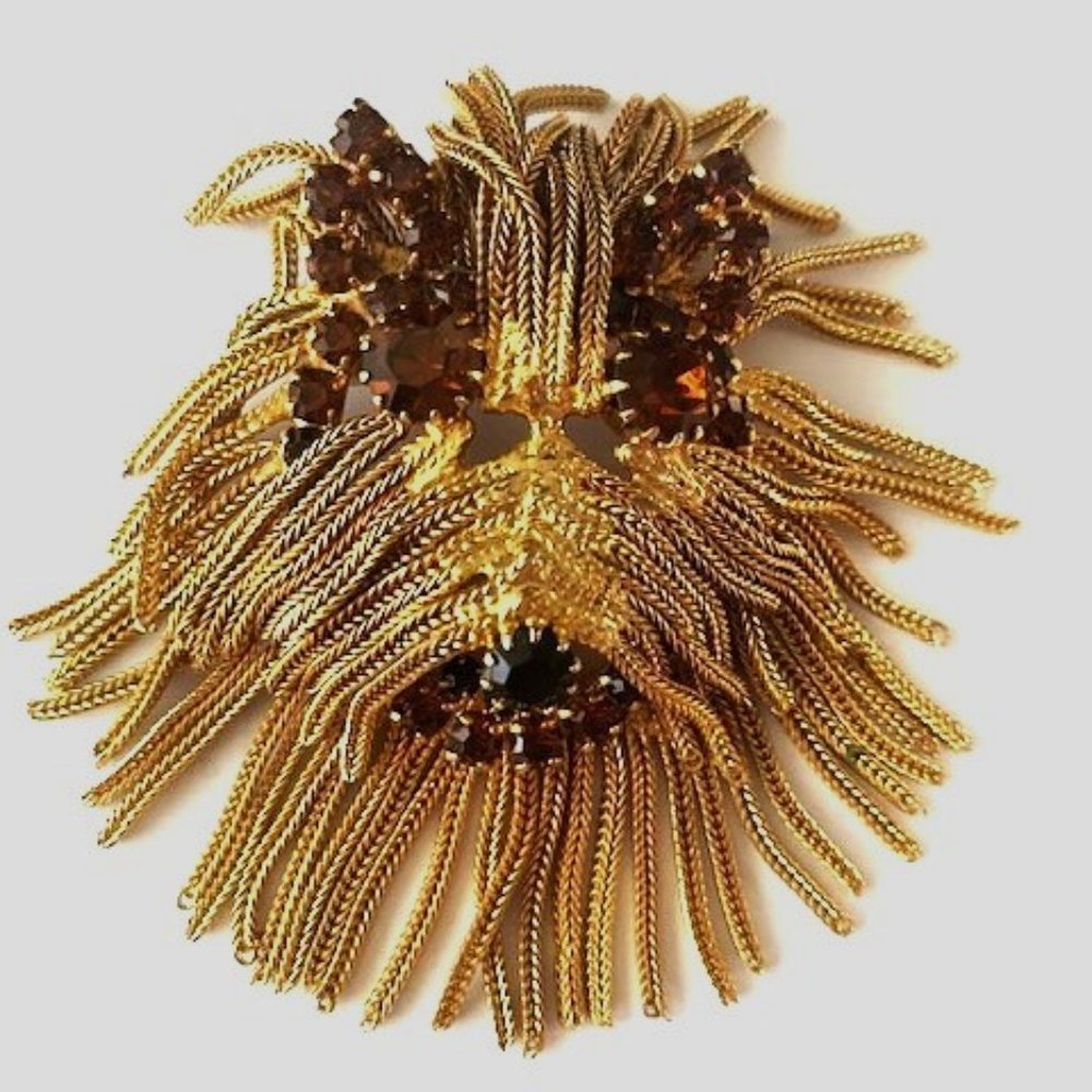 RARE SHAGGY TERRIER DOG PENDANT/PIN VINTAGE GOLD"DOMINIC DE TORA